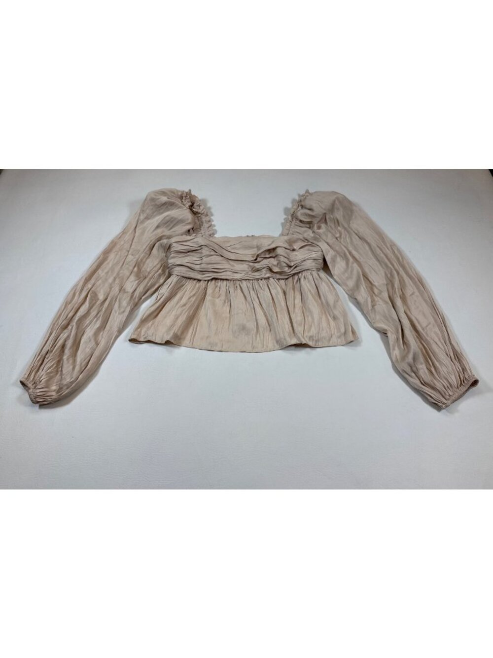 ASTR The Label Beige Puff Sleeve Smocked Top Size S Elegant (JJ453)